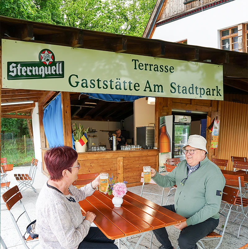 Ausflugslokal,Cevapcici,rumänischen Ausflugslokal,Sarmale cu Mămăligă,Rumänische Kohlrouladen mit Maisbrei,Papanasi – Rumänische Topfenknödel,Eine Spezialität aus der Bukovina,Willkommen im Bukovina Ausflugslokal,Am Stadtpark Plauen,biergarten